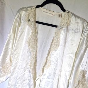 Silky Victoria's Secret Robe w Sequin Embroidery